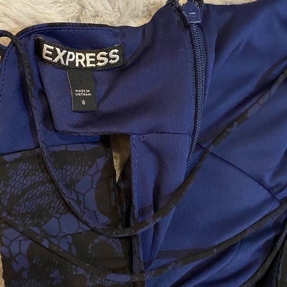 Express Women’s Dress - Picture 4 of 4